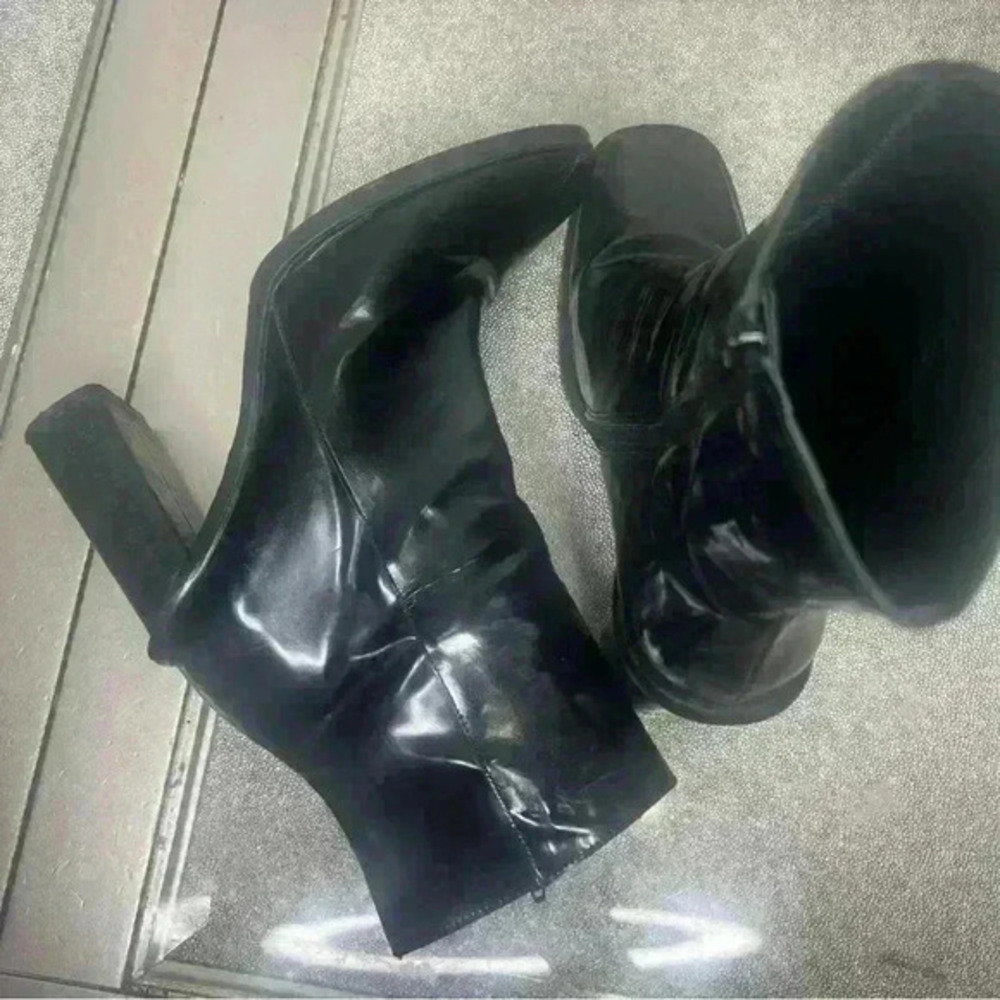 Free People 90s Black Patent Leather Square toe Ankle Boot Retro US 9